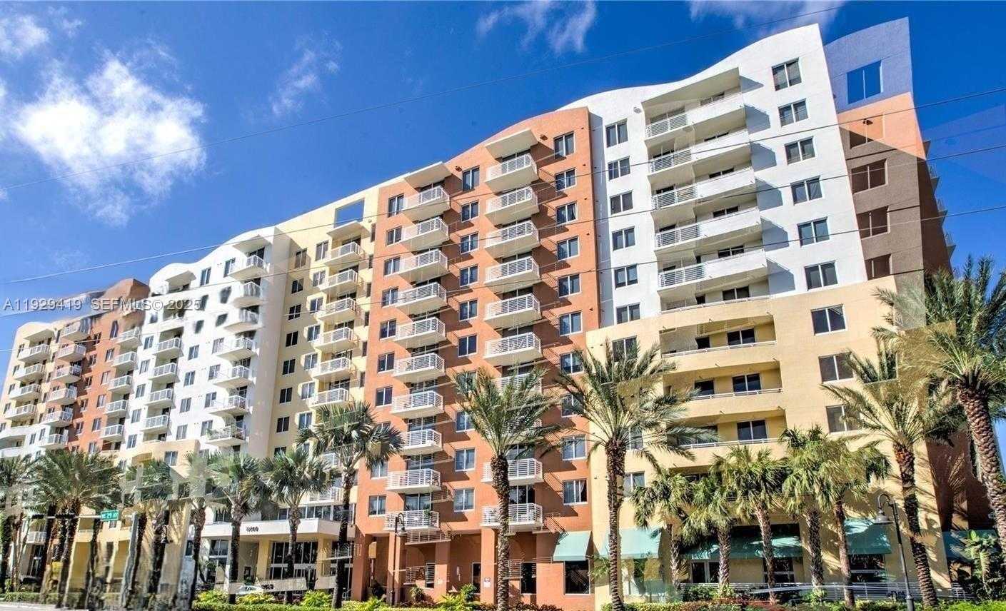 Small Image of Aventura Number 1