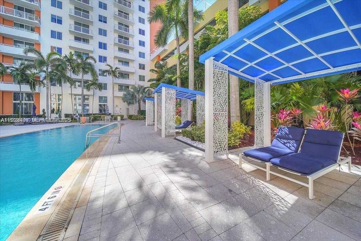 Small Image of Aventura Number 11