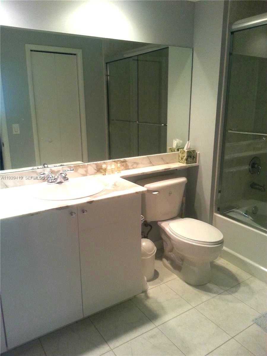 Small Image of Aventura Number 21