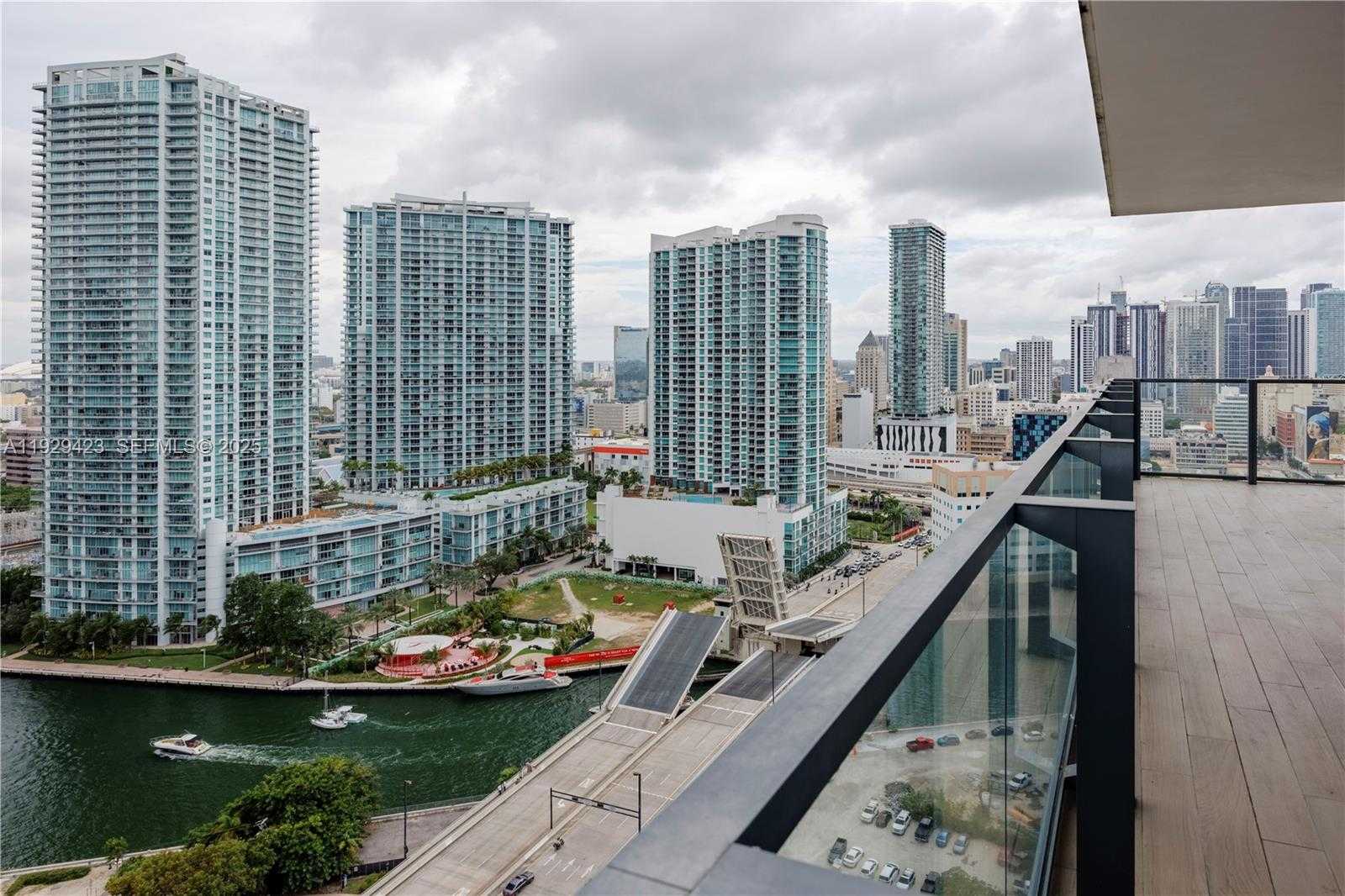 Small Image of 68 SOUTH EAST 6 STREET #2112, Miami Number 10