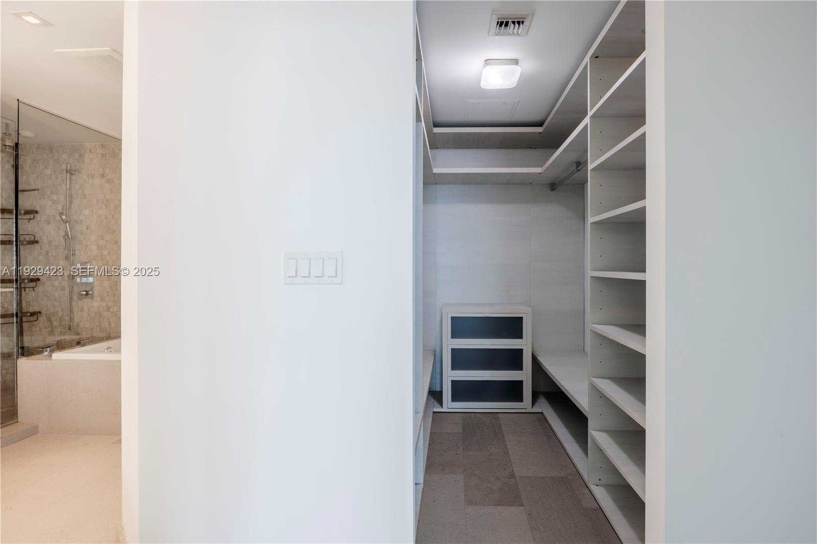 Small Image of 68 SOUTH EAST 6 STREET #2112, Miami Number 17
