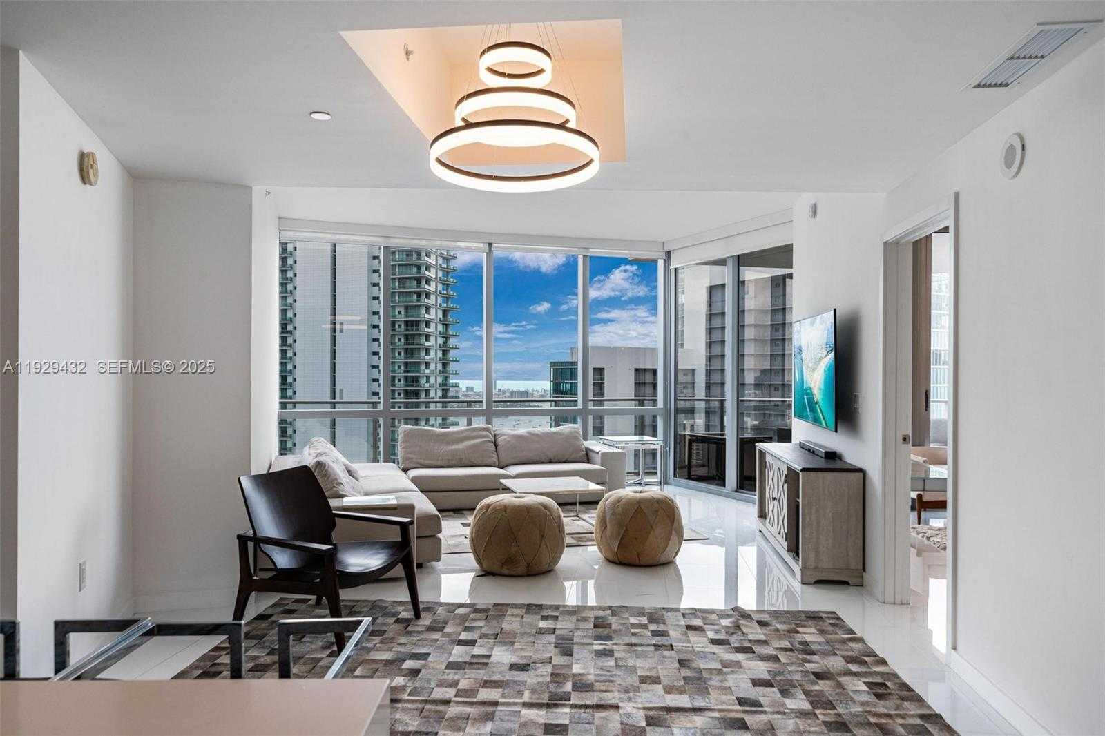 Imagen de Pequeño Objeto