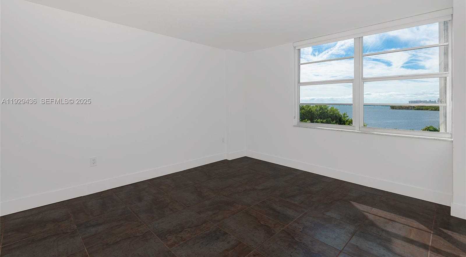 Small Image of 150 SOUTH EAST 25TH RD #7J, Miami Number 19