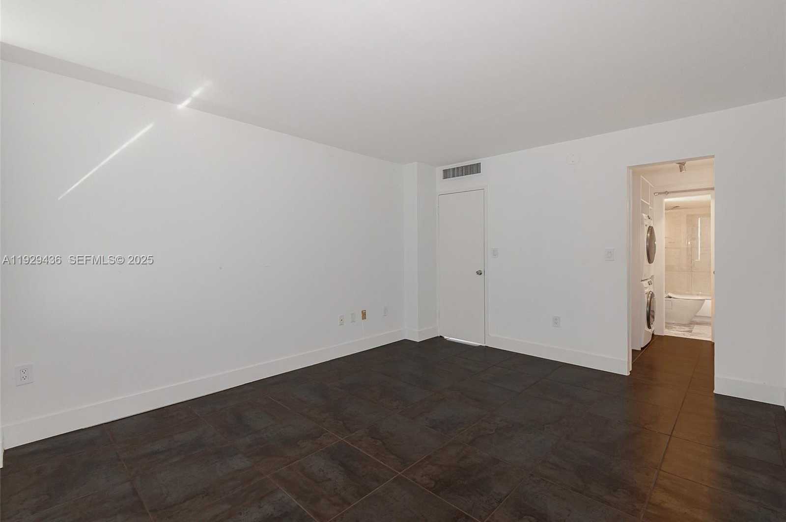 Small Image of 150 SOUTH EAST 25TH RD #7J, Miami Number 22