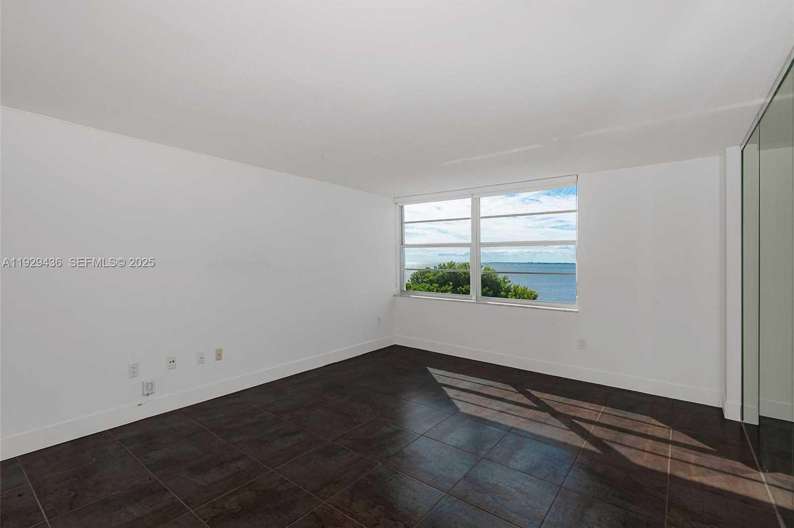 Small Image of 150 SOUTH EAST 25TH RD #7J, Miami Number 5