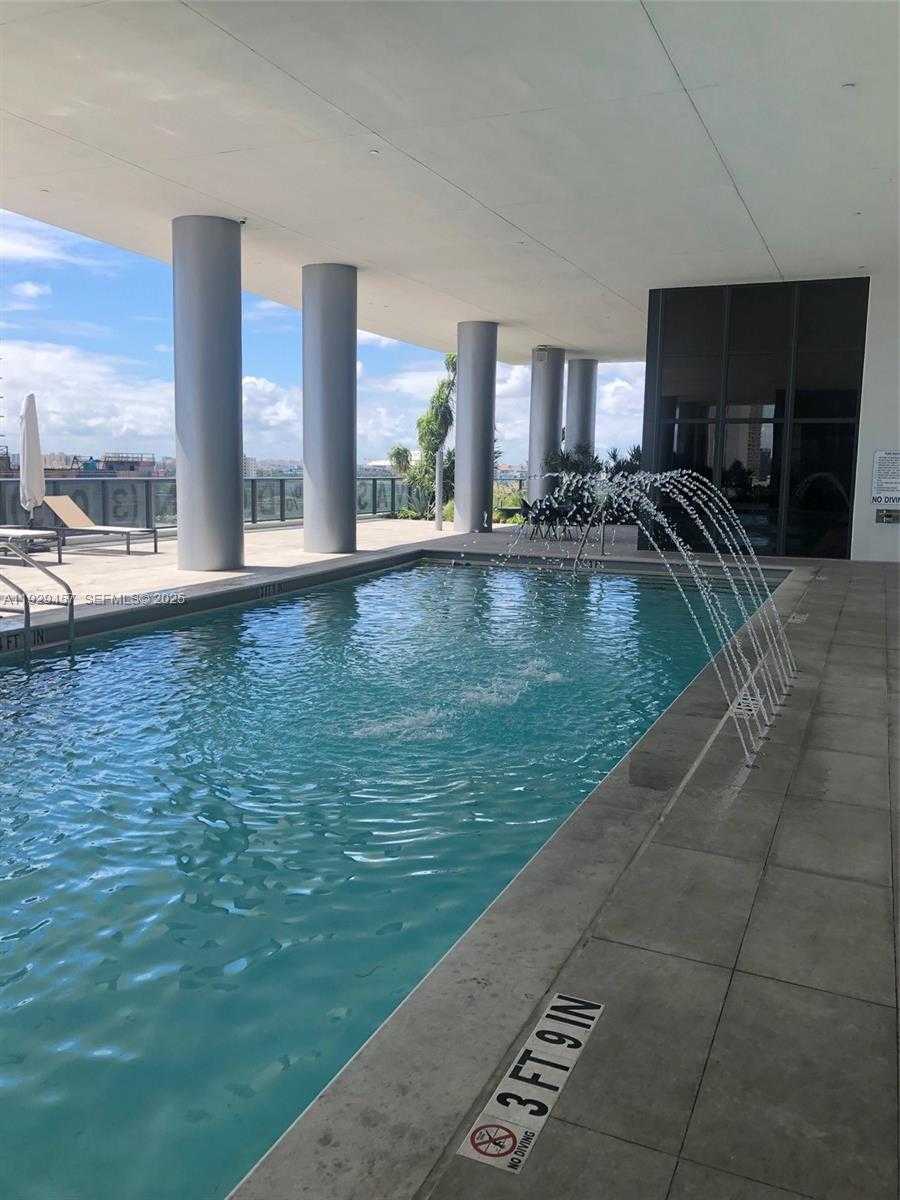 Imagen de Pequeño Objeto