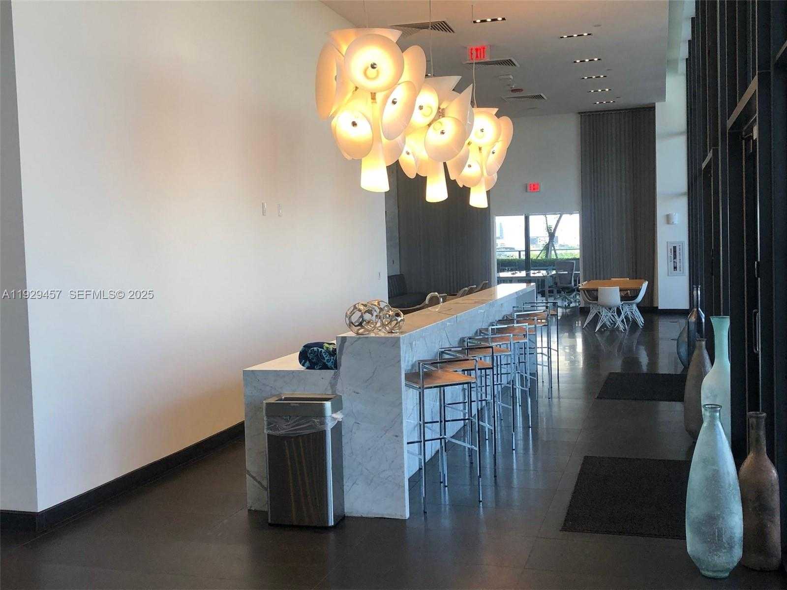 Imagen de Pequeño Objeto