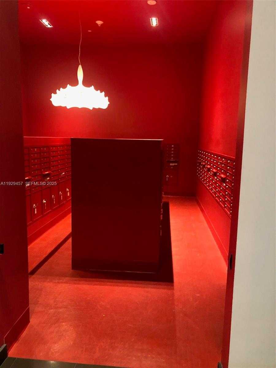 Imagen de Pequeño Objeto