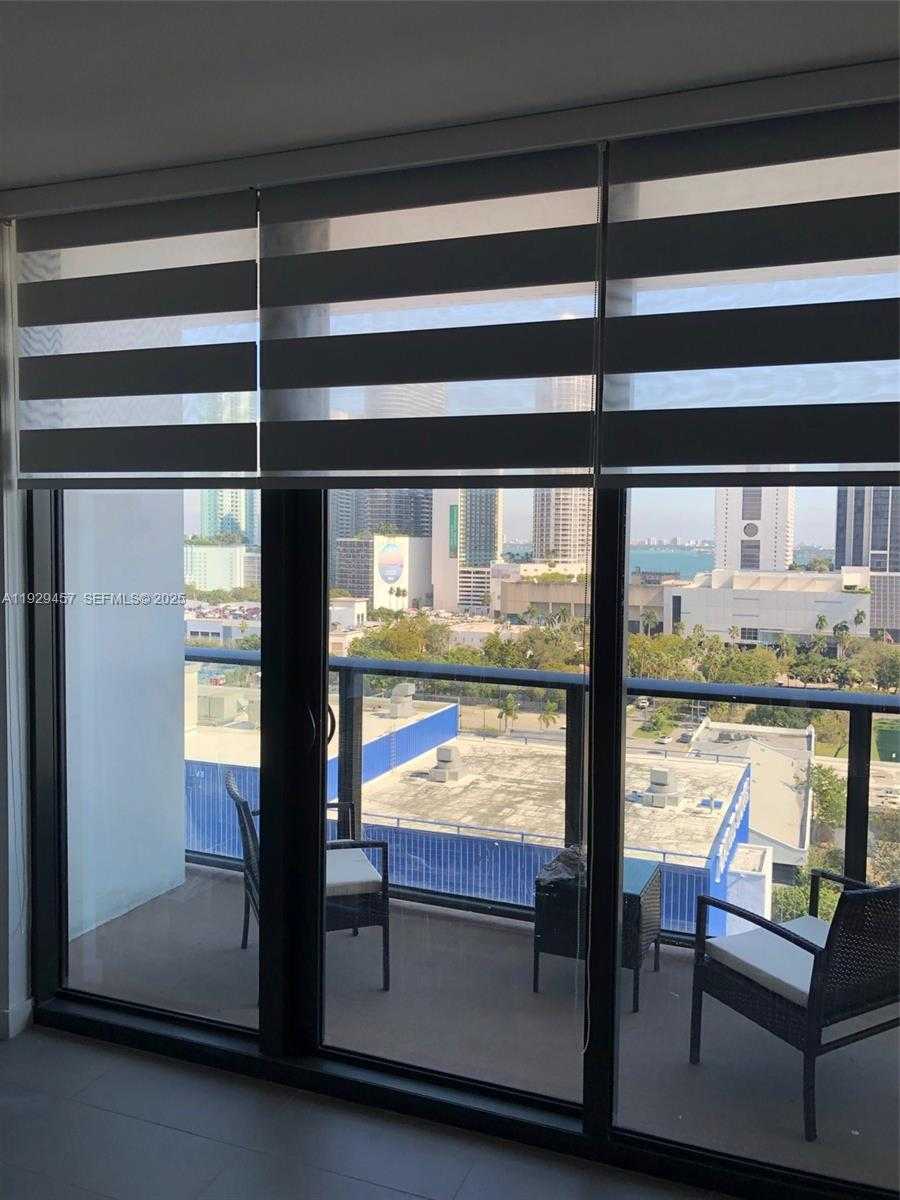 Imagen de Pequeño Objeto