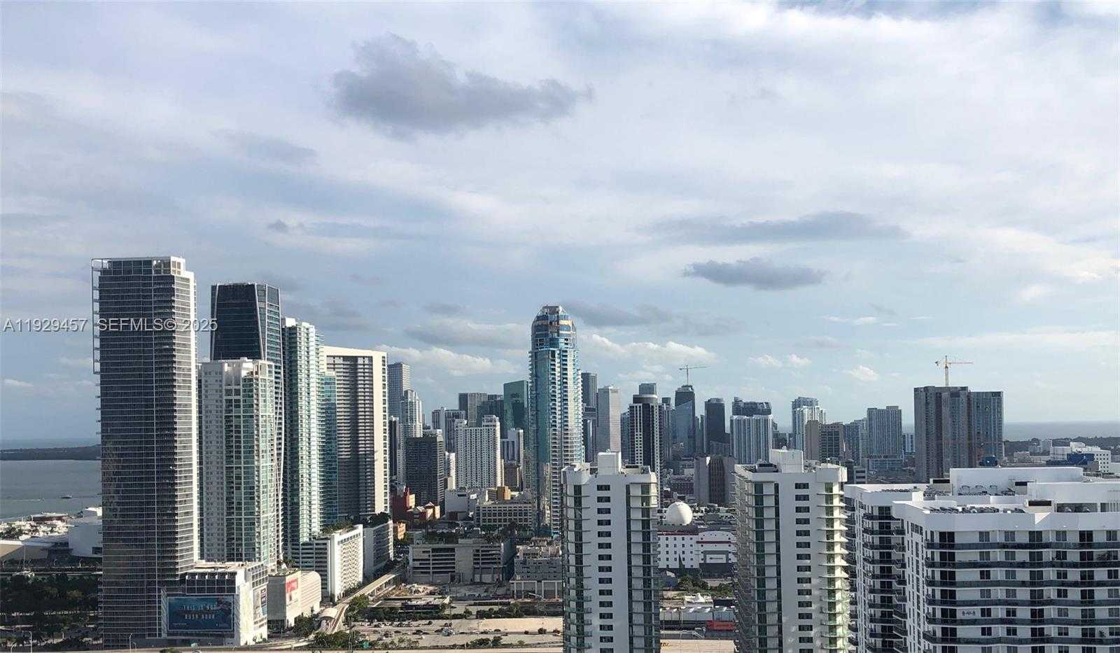 Imagen de Pequeño Objeto