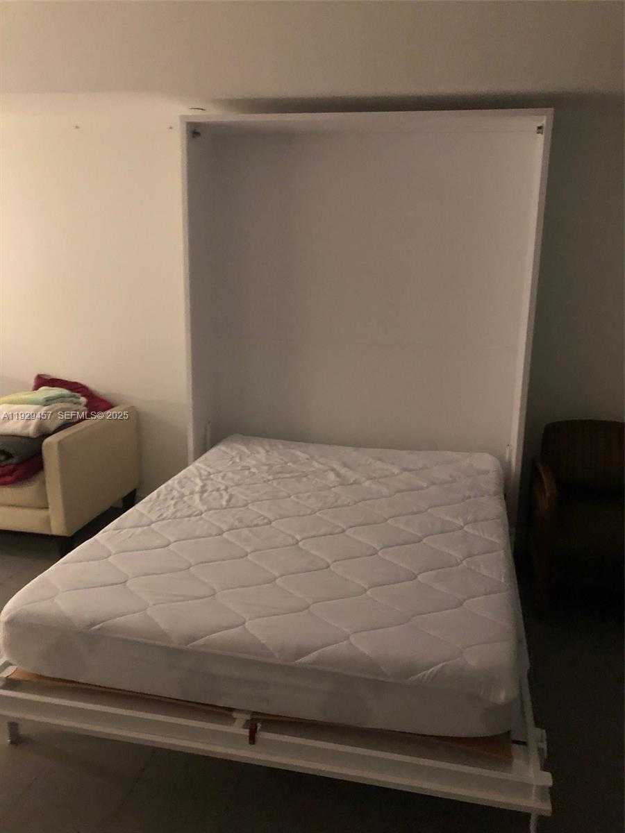 Imagen de Pequeño Objeto