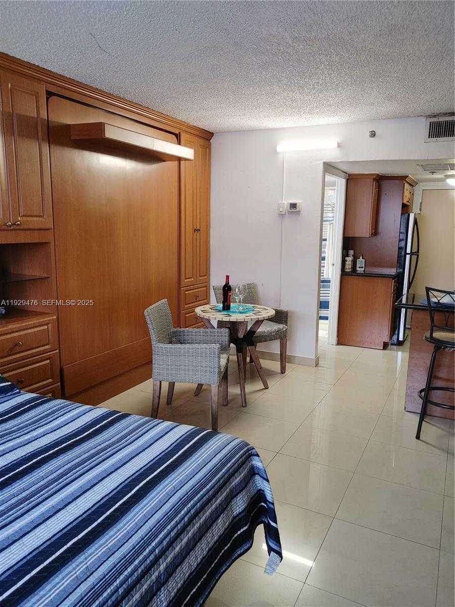 Small Image of 19201 COLLINS AVE #103, Sunny Isles Beach Number 3