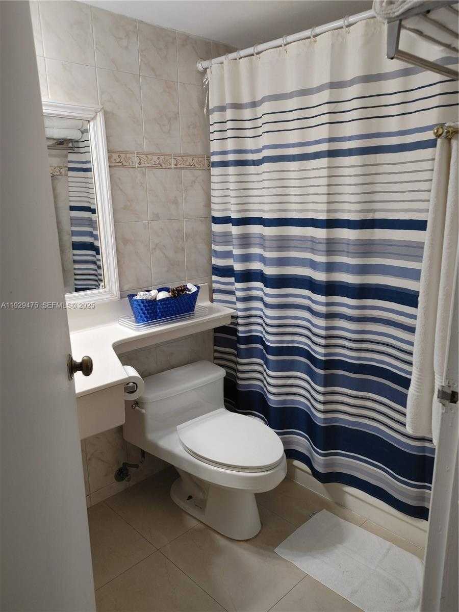 Small Image of 19201 COLLINS AVE #103, Sunny Isles Beach Number 4