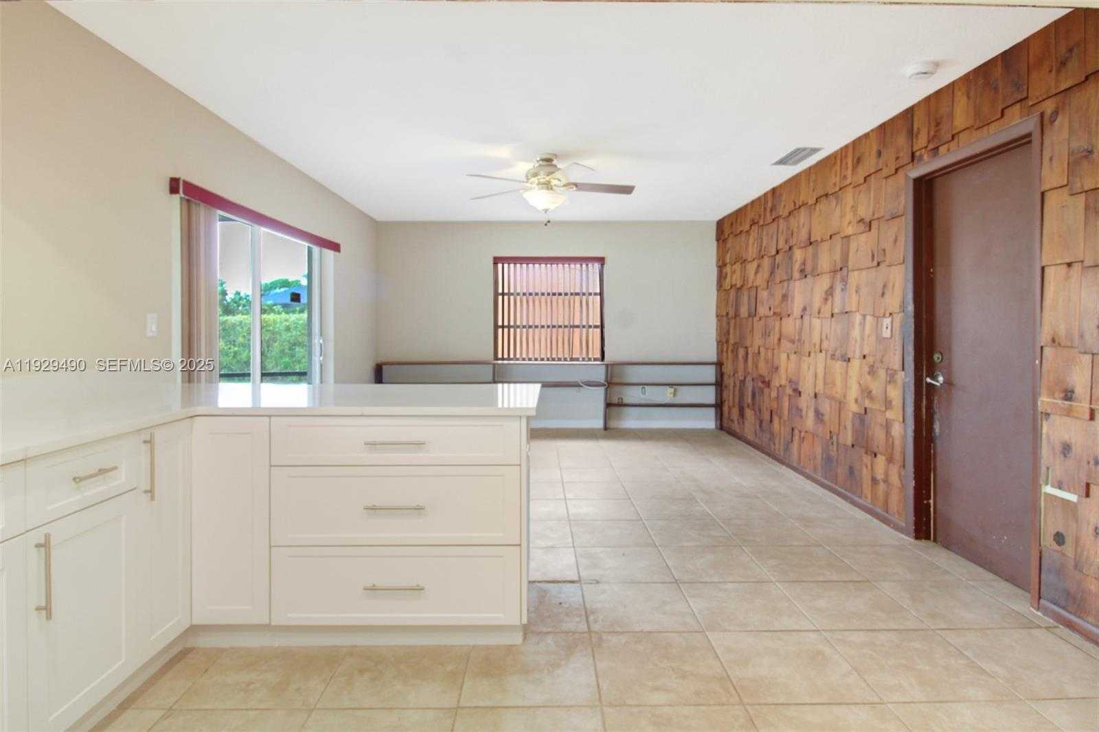 Imagen de Pequeño Objeto