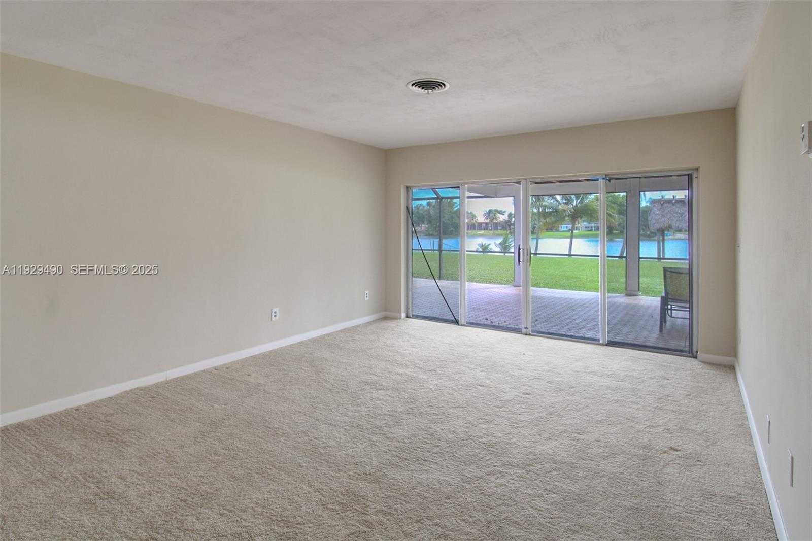 Imagen de Pequeño Objeto