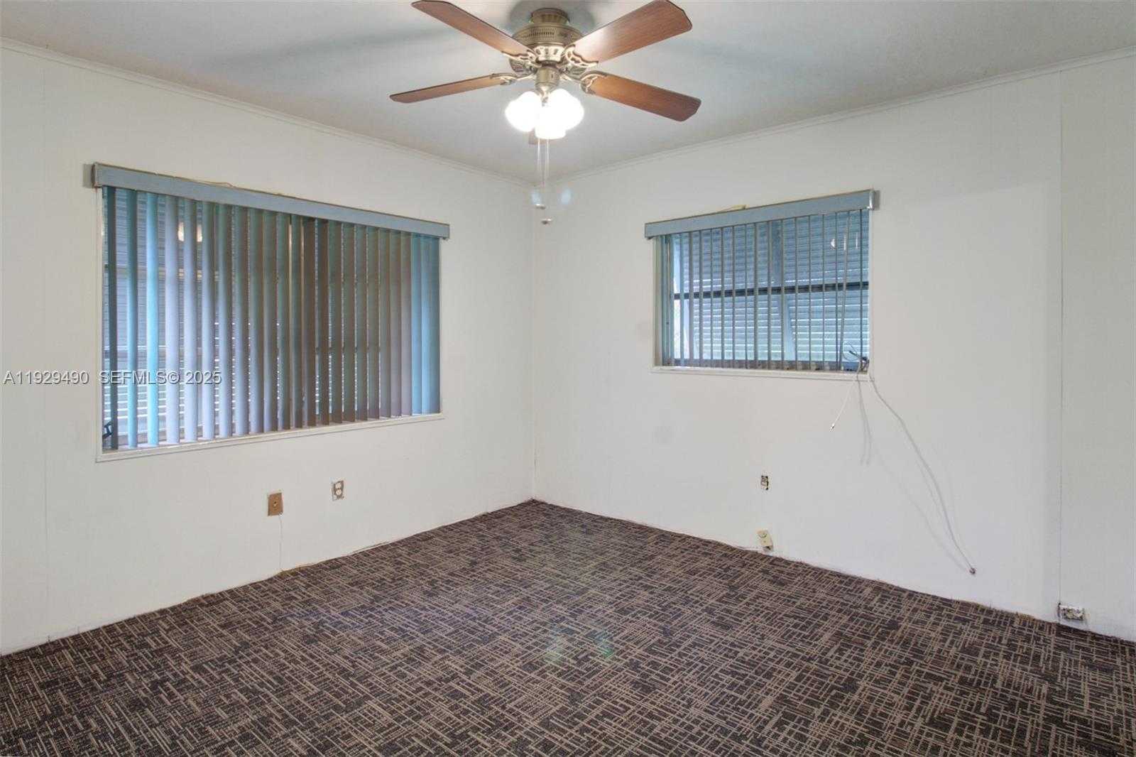 Imagen de Pequeño Objeto