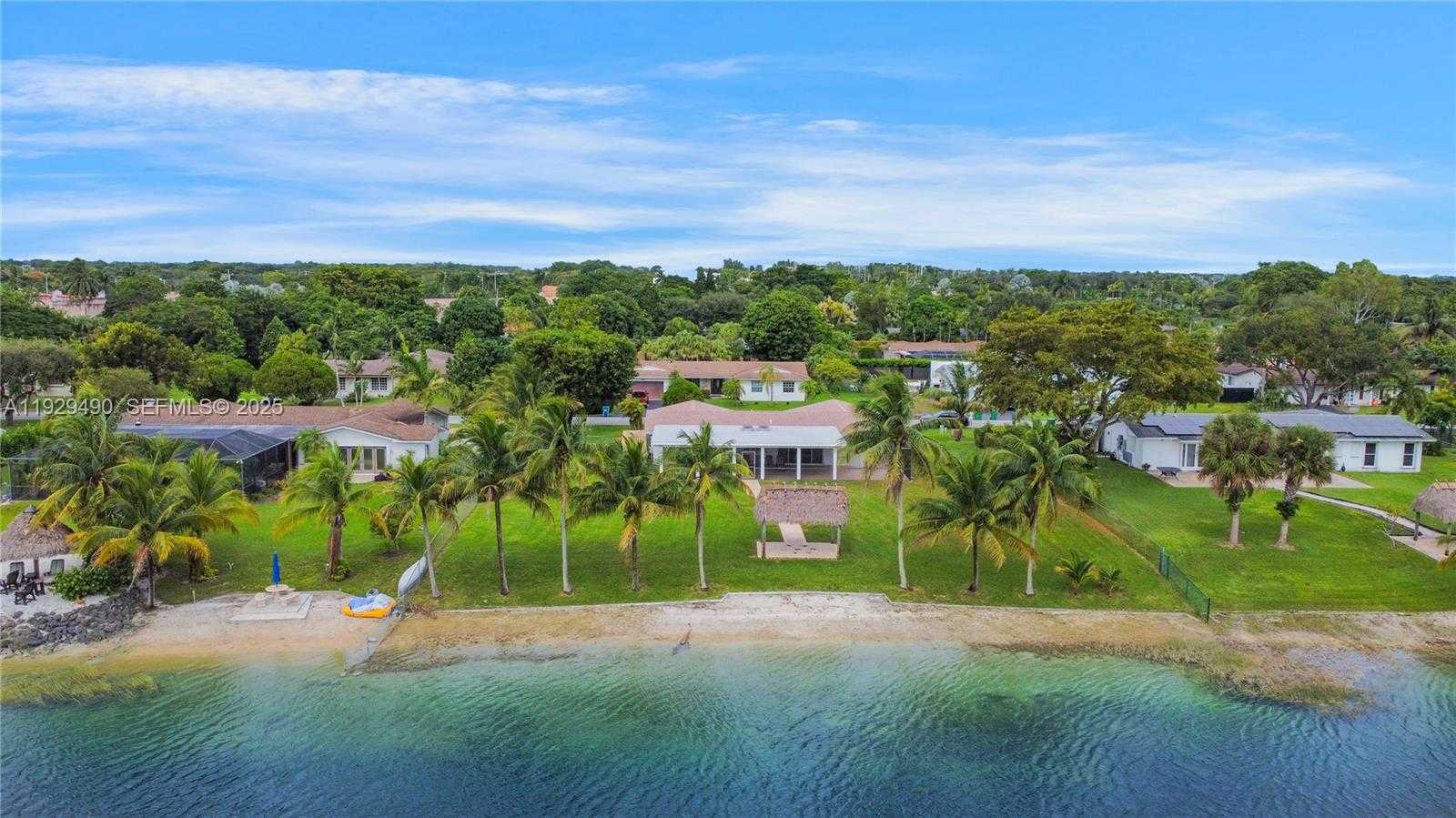 Imagen de Pequeño Objeto