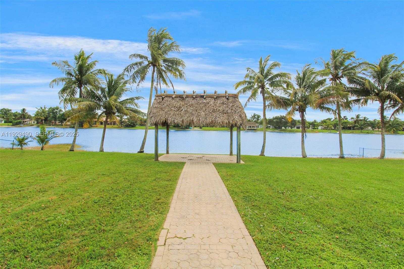 Imagen de Pequeño Objeto