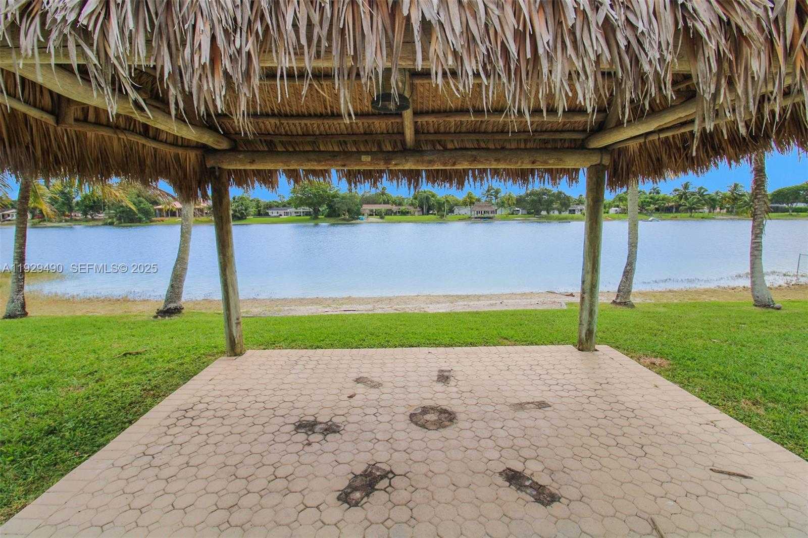 Imagen de Pequeño Objeto