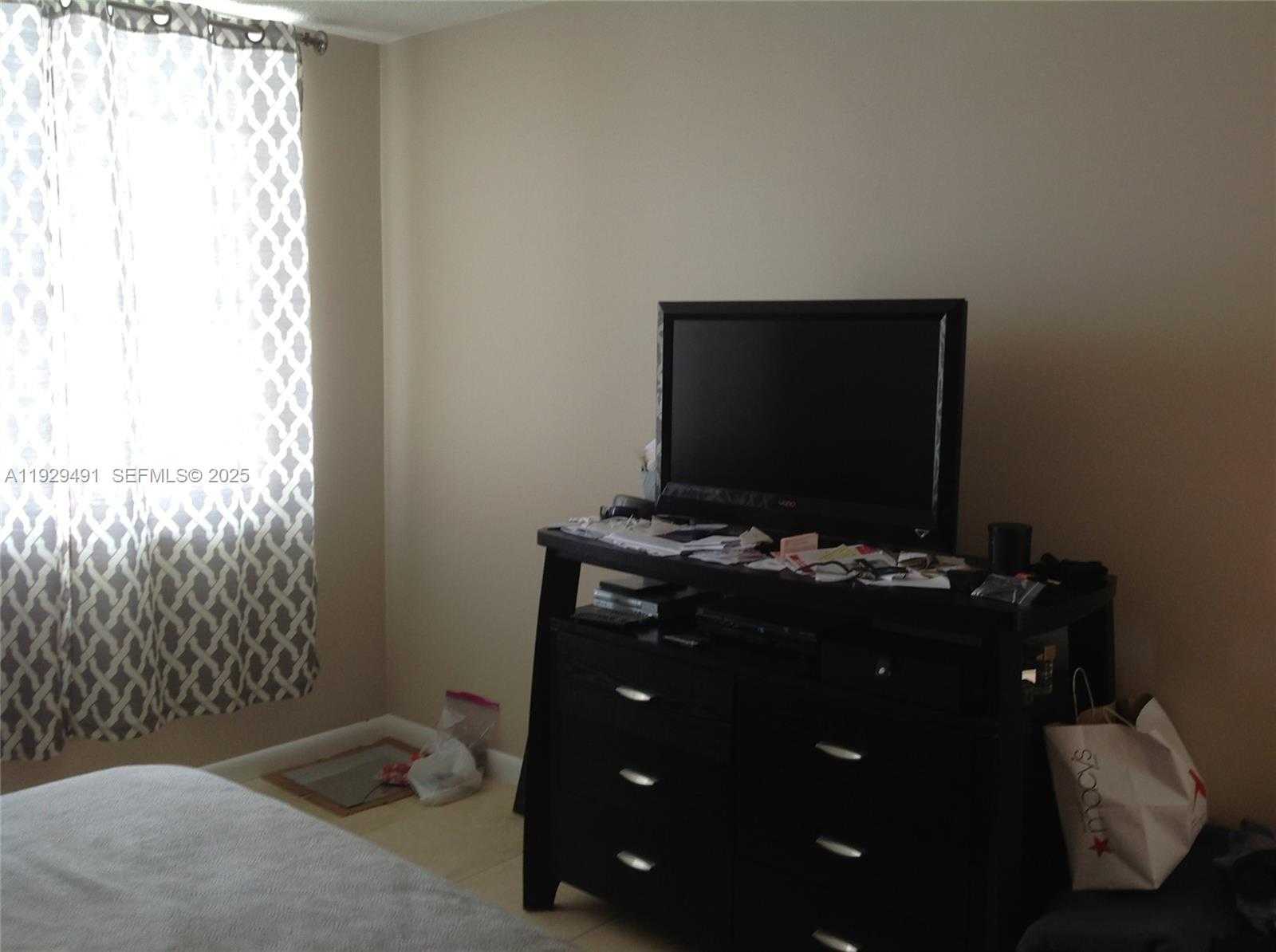 Small Image of 1865 79TH ST CSWY #8K, North Bay Village Number 26