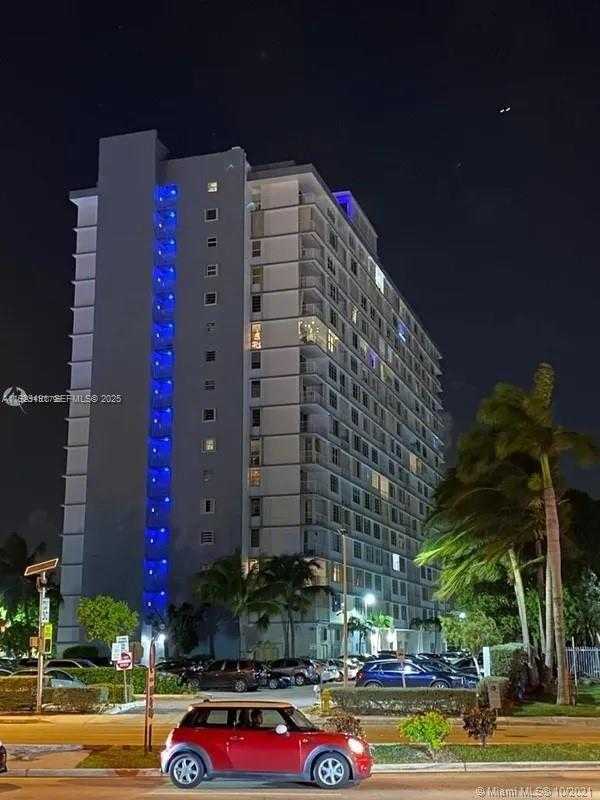 Small Image of 1865 79TH ST CSWY #8K, North Bay Village Number 31