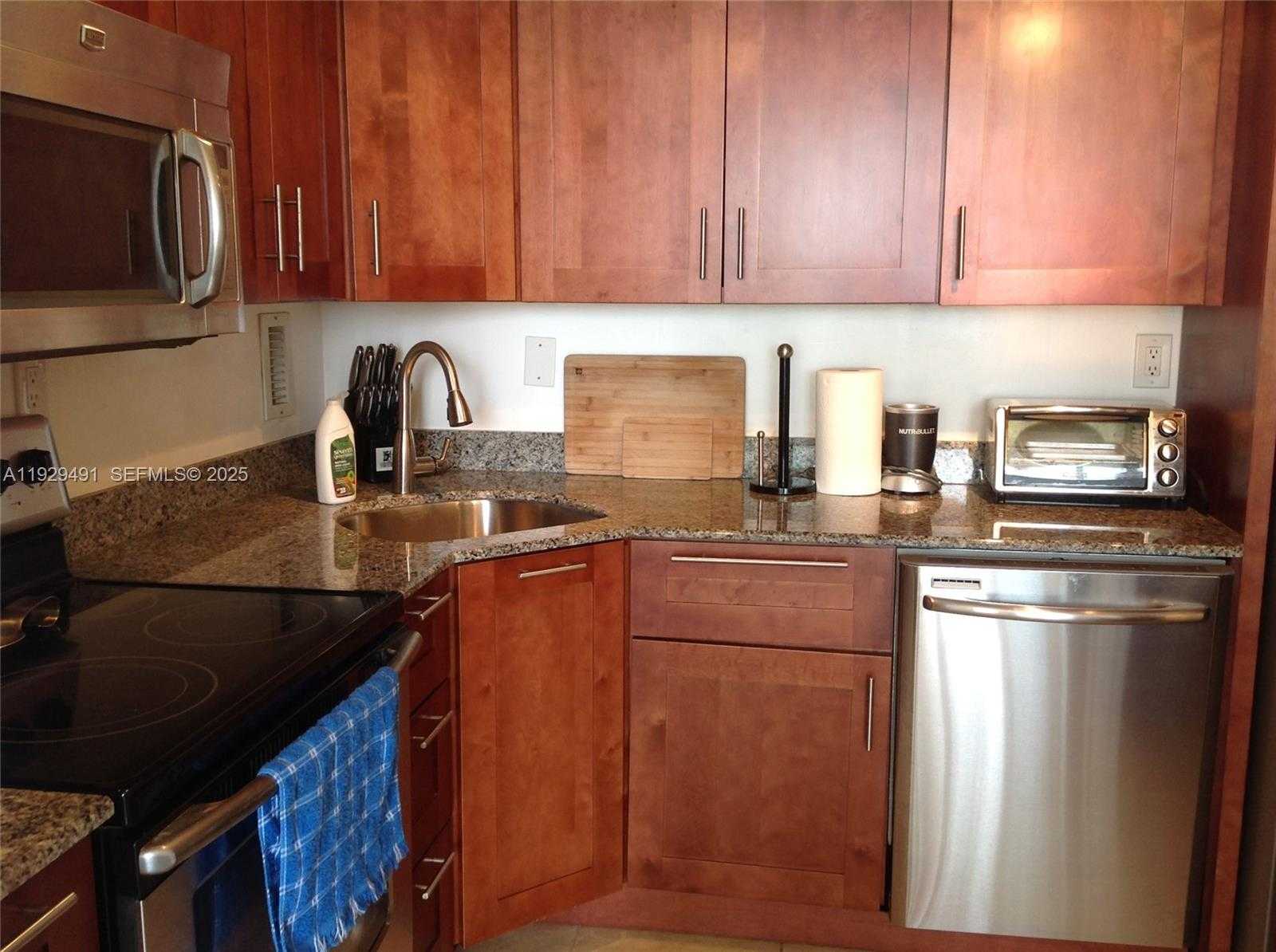 Small Image of 1865 79TH ST CSWY #8K, North Bay Village Number 9