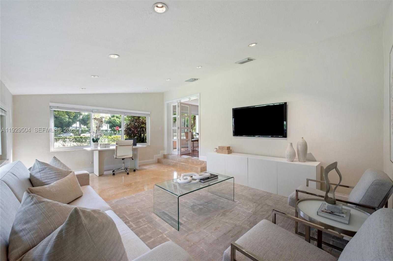 Small Image of 5620 ALHAMBRA CIR, Coral Gables Number 11