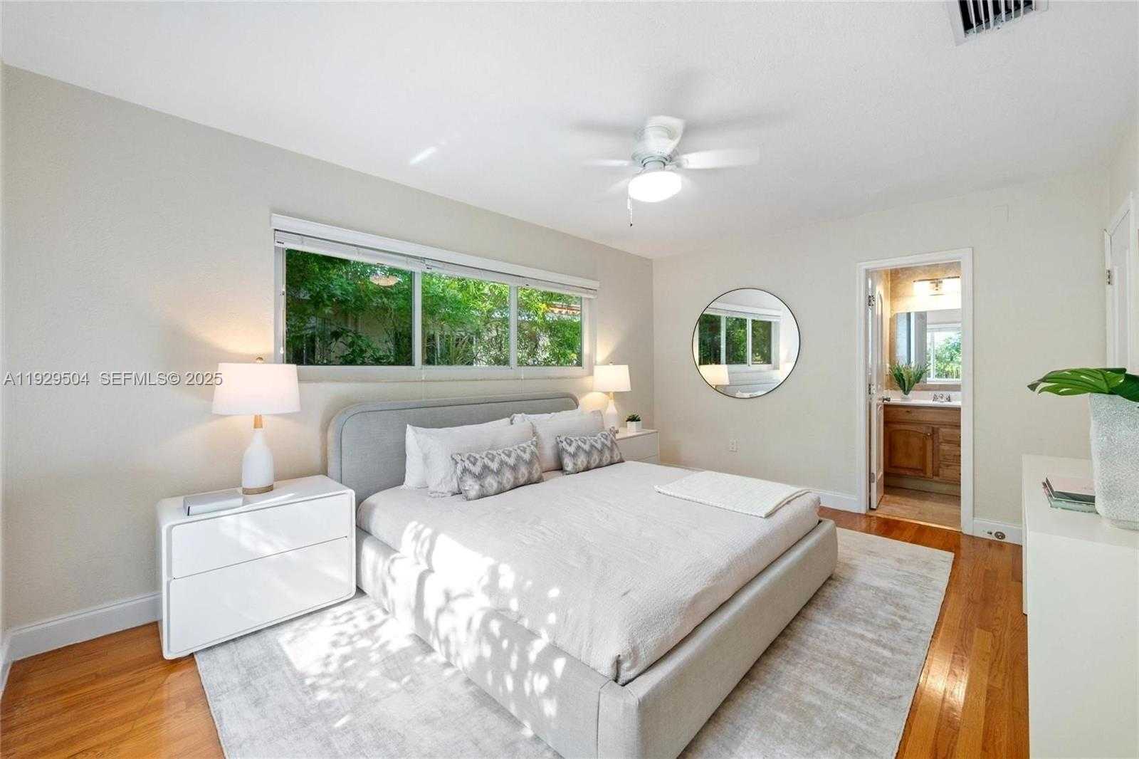 Small Image of 5620 ALHAMBRA CIR, Coral Gables Number 17