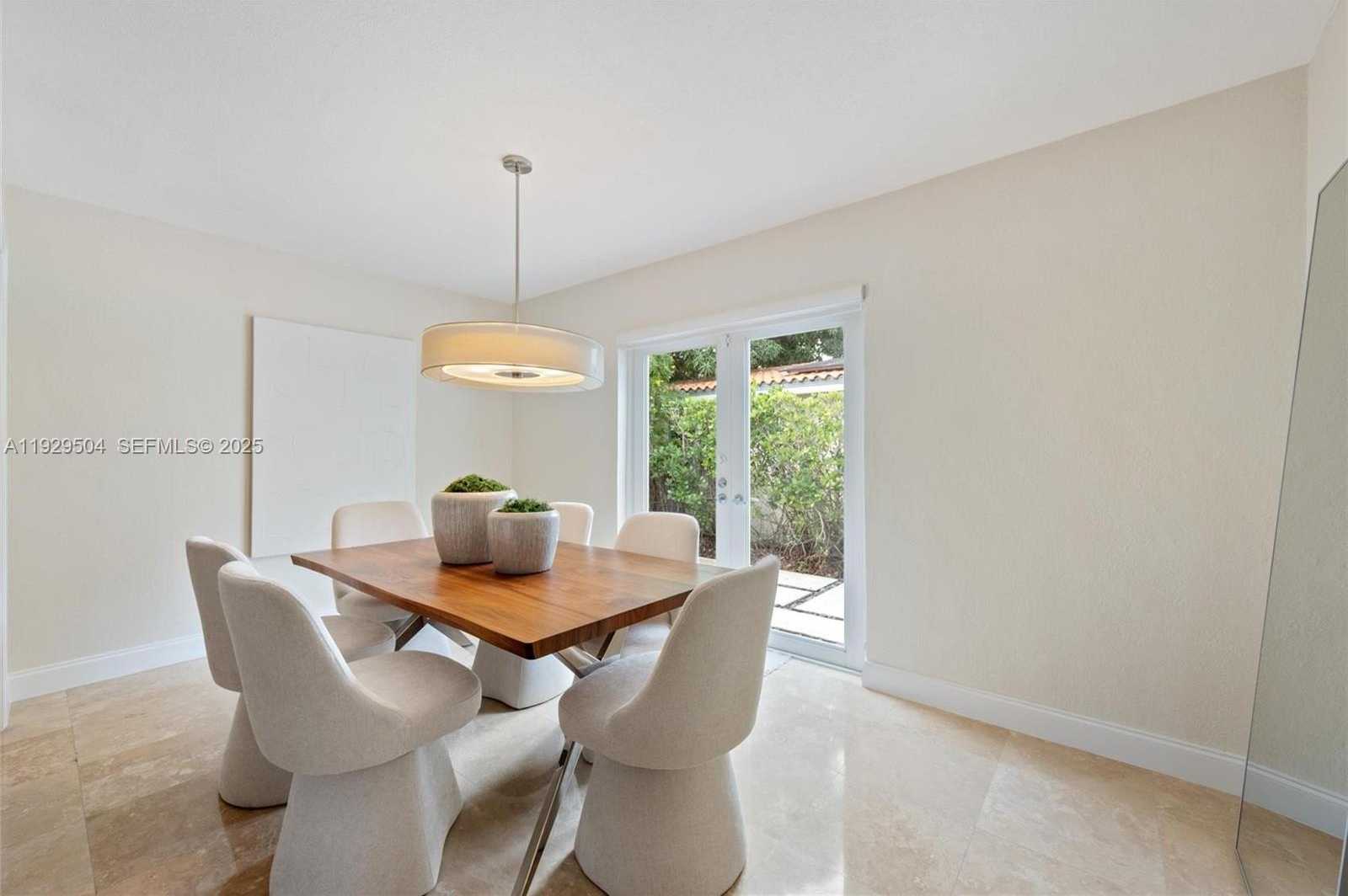 Small Image of 5620 ALHAMBRA CIR, Coral Gables Number 6