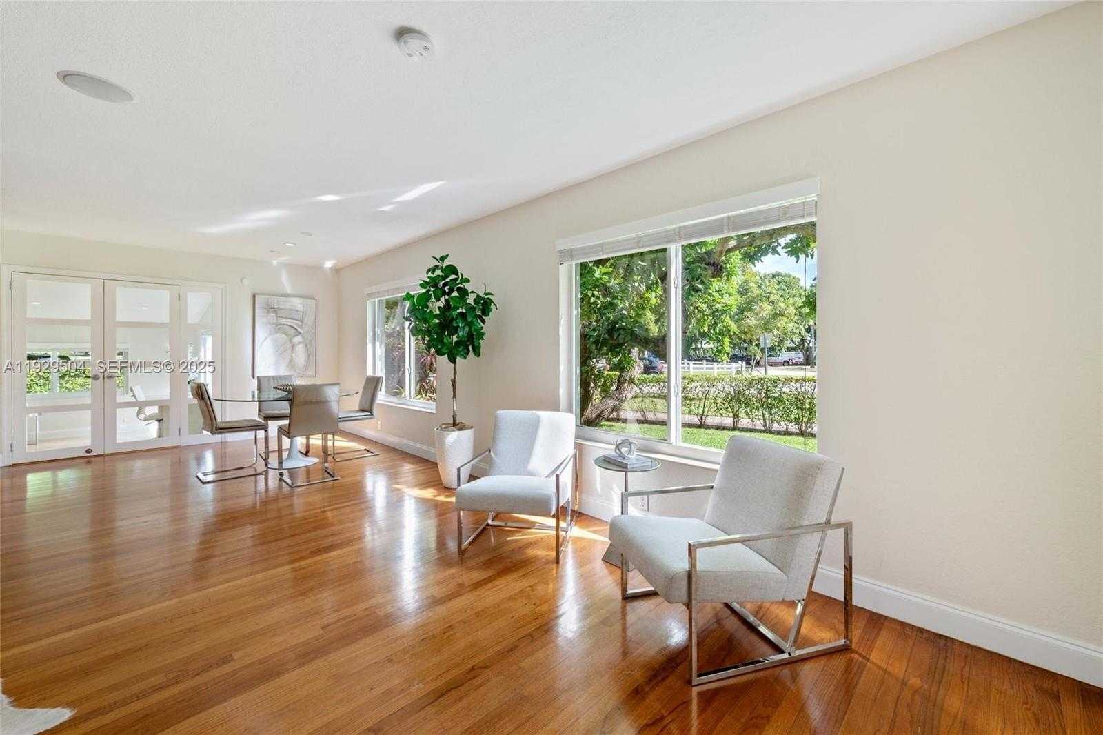 Small Image of 5620 ALHAMBRA CIR, Coral Gables Number 7