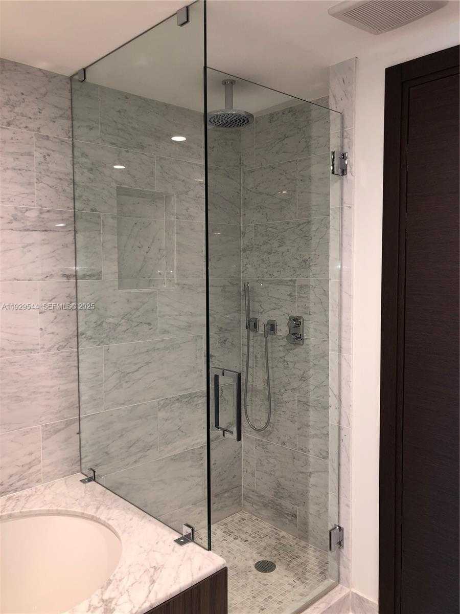 Imagen de Pequeño Objeto