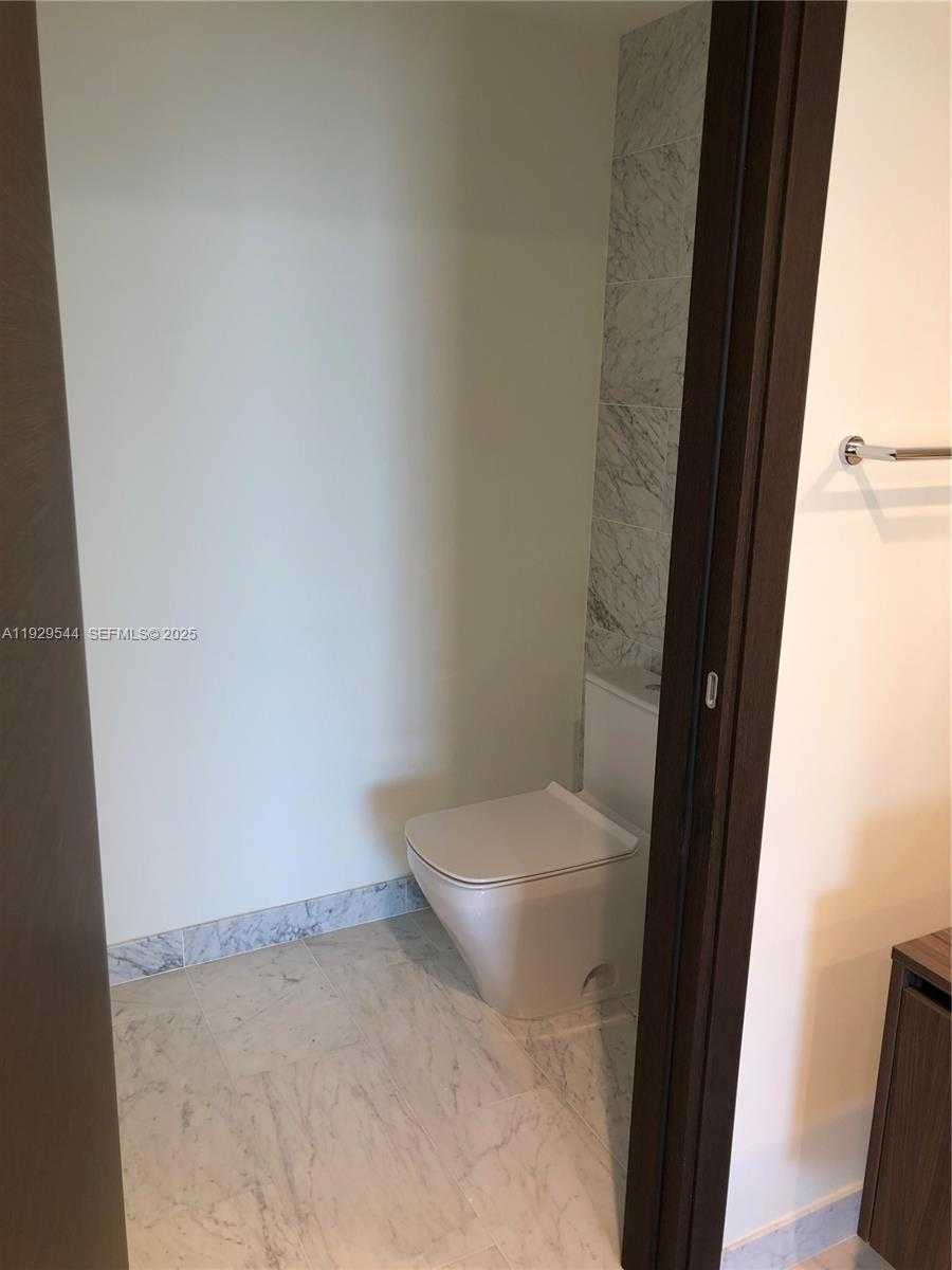 Imagen de Pequeño Objeto