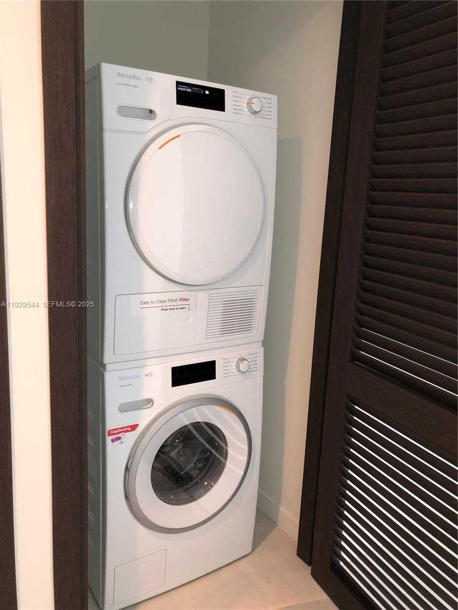 Imagen de Pequeño Objeto