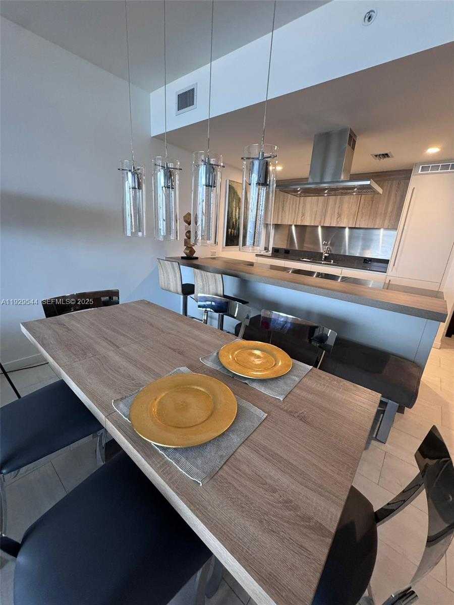 Imagen de Pequeño Objeto