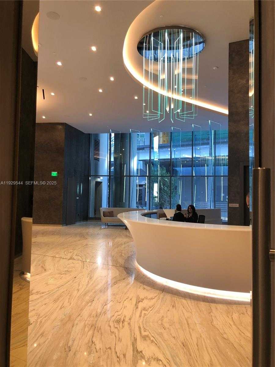 Imagen de Pequeño Objeto