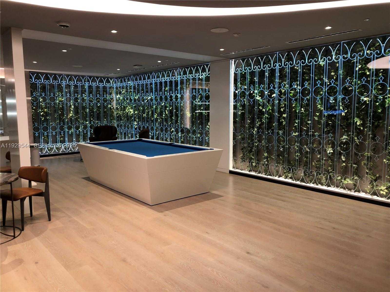 Imagen de Pequeño Objeto