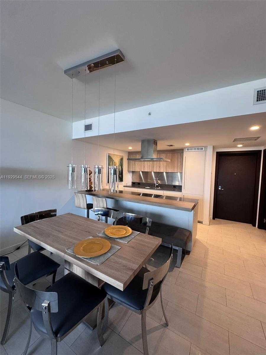 Imagen de Pequeño Objeto