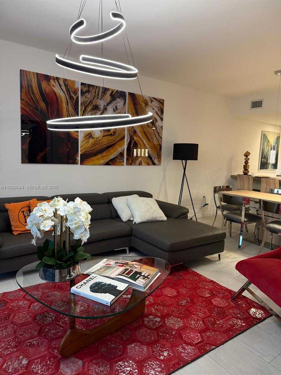 Imagen de Pequeño Objeto