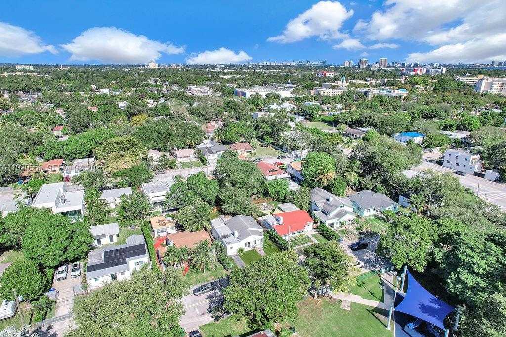 Small Image of 47 NORTH WEST 49TH ST #3, Miami Number 27