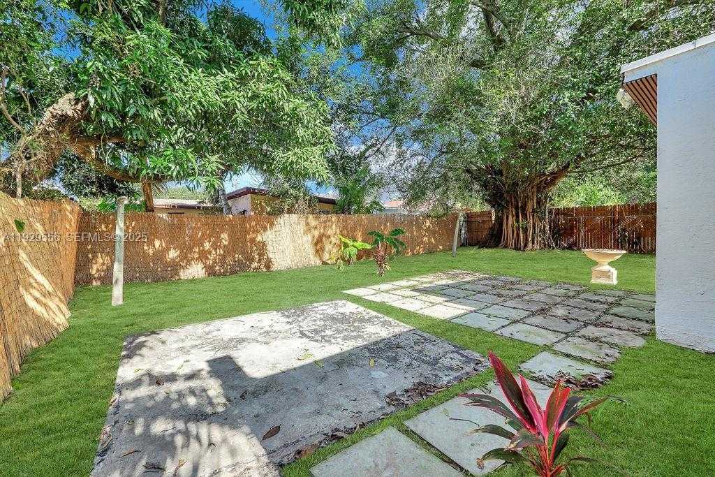 Small Image of 47 NORTH WEST 49TH ST #3, Miami Number 39