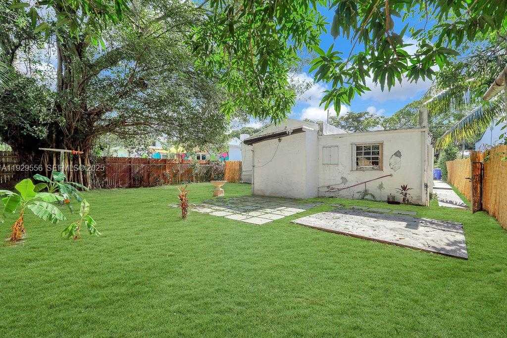 Small Image of 47 NORTH WEST 49TH ST #3, Miami Number 41