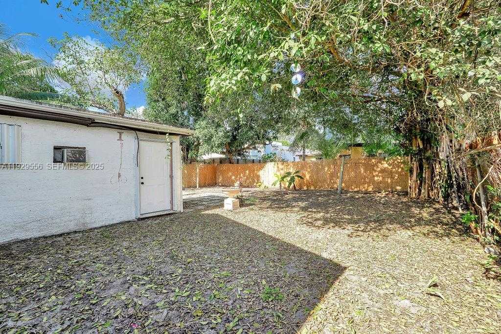 Small Image of 47 NORTH WEST 49TH ST #3, Miami Number 46