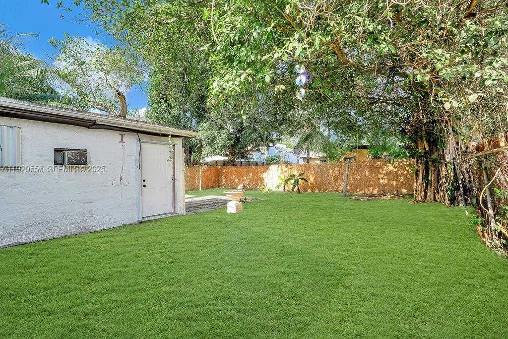 Small Image of 47 NORTH WEST 49TH ST #3, Miami Number 47