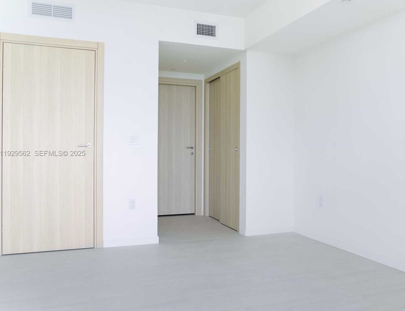 Imagen de Pequeño Objeto