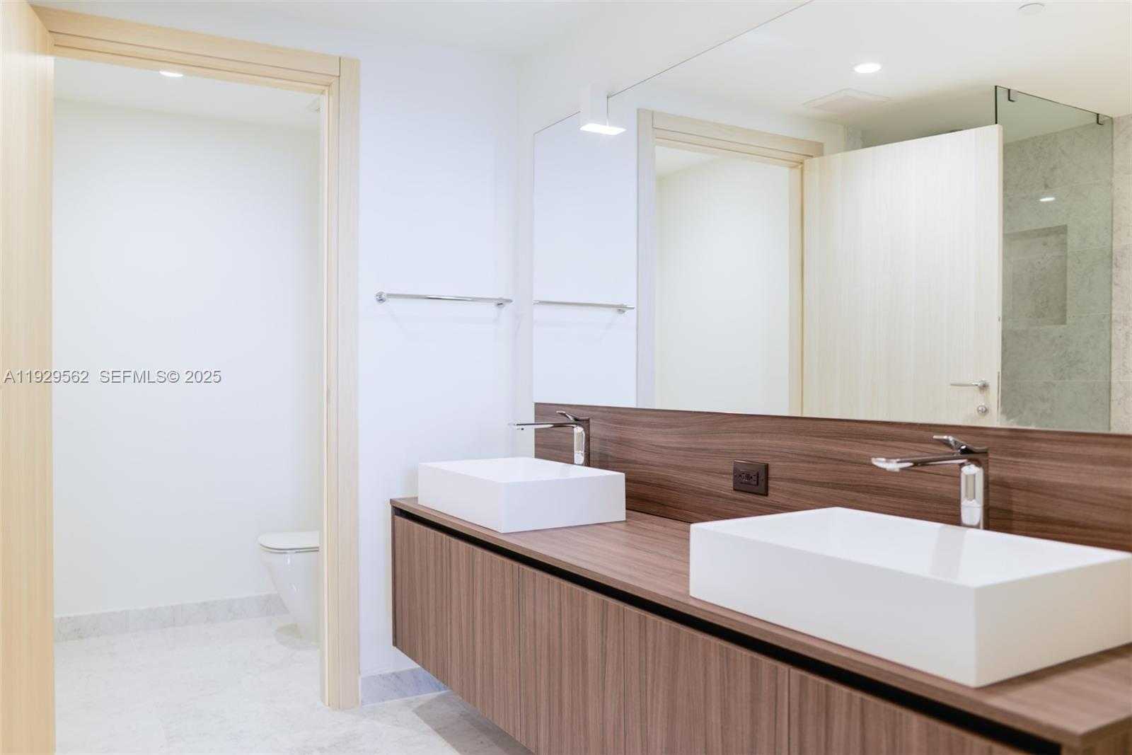 Imagen de Pequeño Objeto