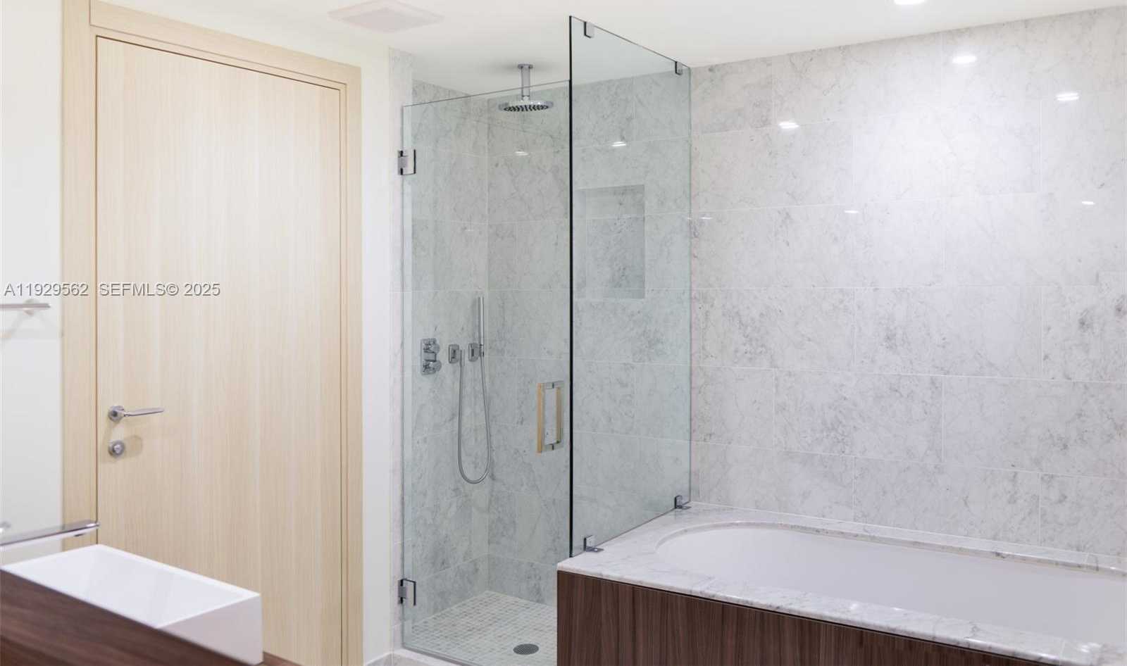 Imagen de Pequeño Objeto