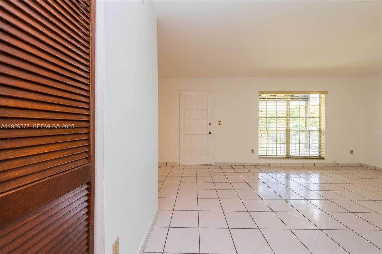 Small Image of 10784 NORTH KENDALL DR #D2, Miami Number 12