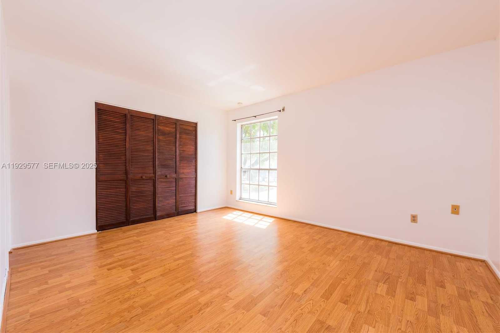 Small Image of 10784 NORTH KENDALL DR #D2, Miami Number 17