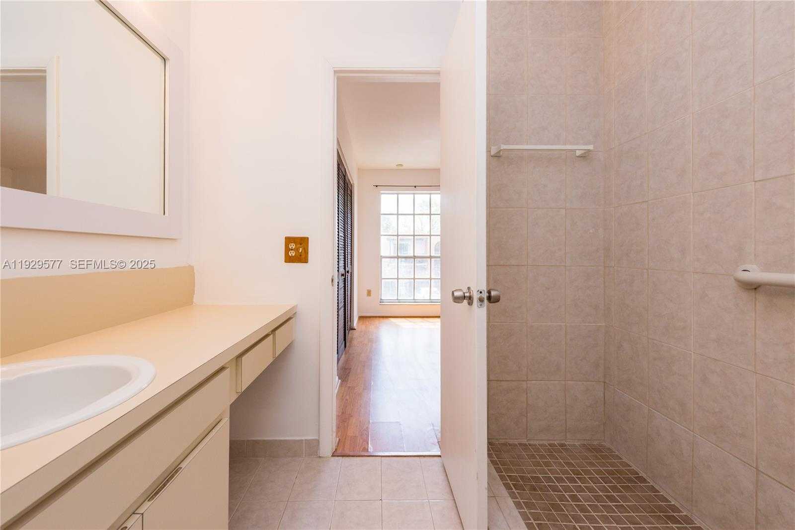 Small Image of 10784 NORTH KENDALL DR #D2, Miami Number 21