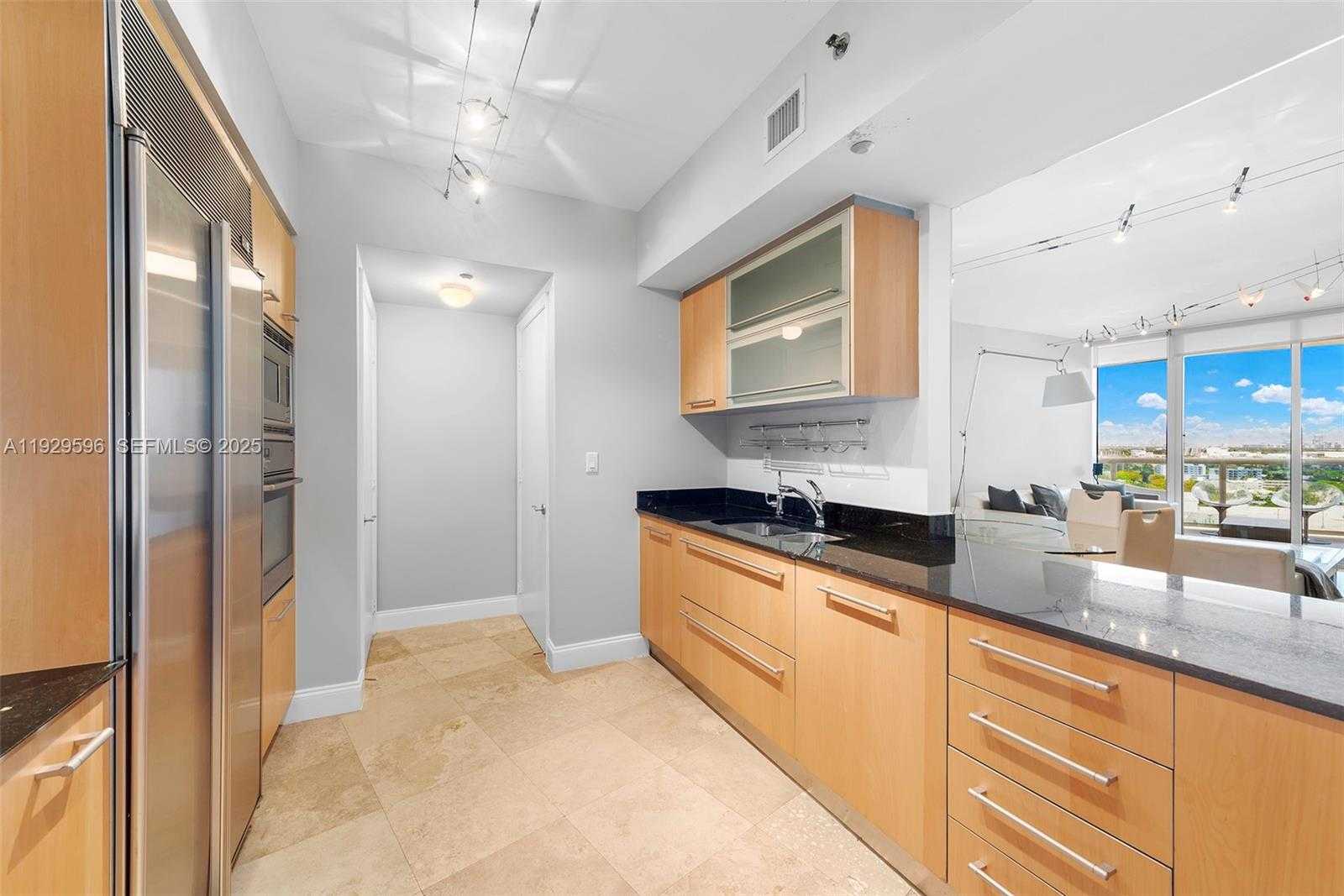 Imagen de Pequeño Objeto